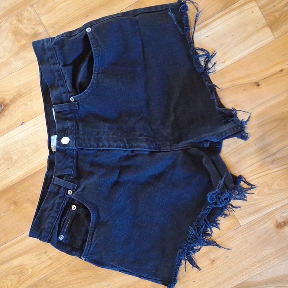 Vintage Calvin Klein Black Cut-off Easy Fit Zio Fly Jean Shorts Size 34 Classic - Picture 1 of 10